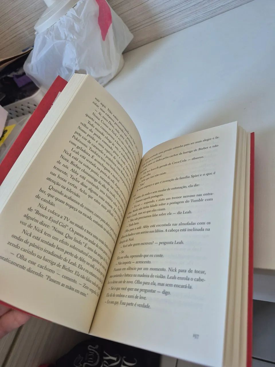 Livro com amor, Simon Becky Albertalli - Foto 3