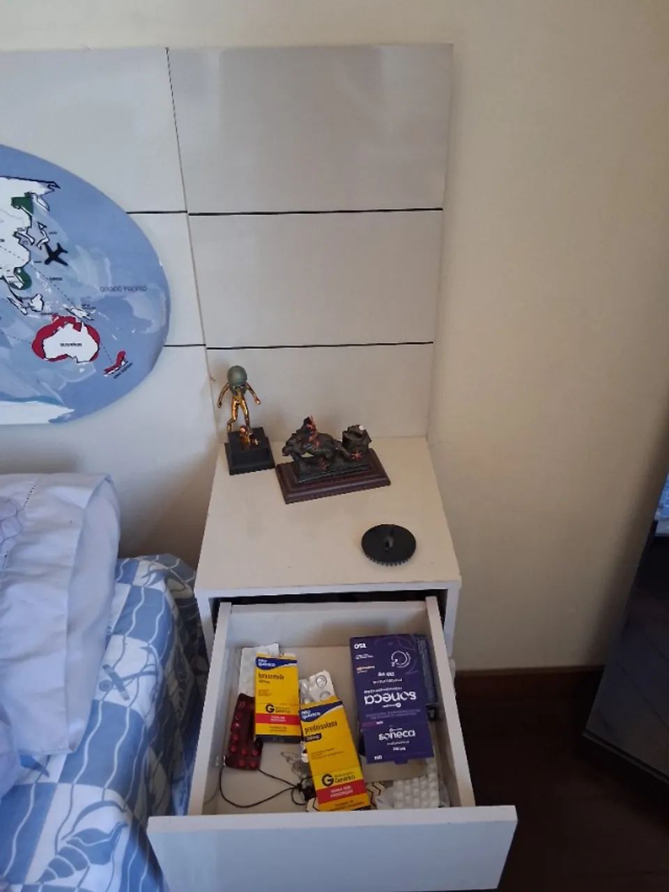 Cabeceira de cama com gavetas laterais  - Foto 2