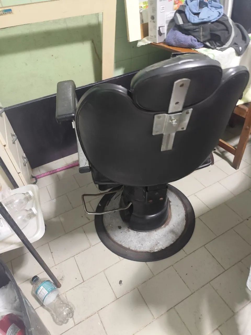 Vendo essa cadeira para barbearia 