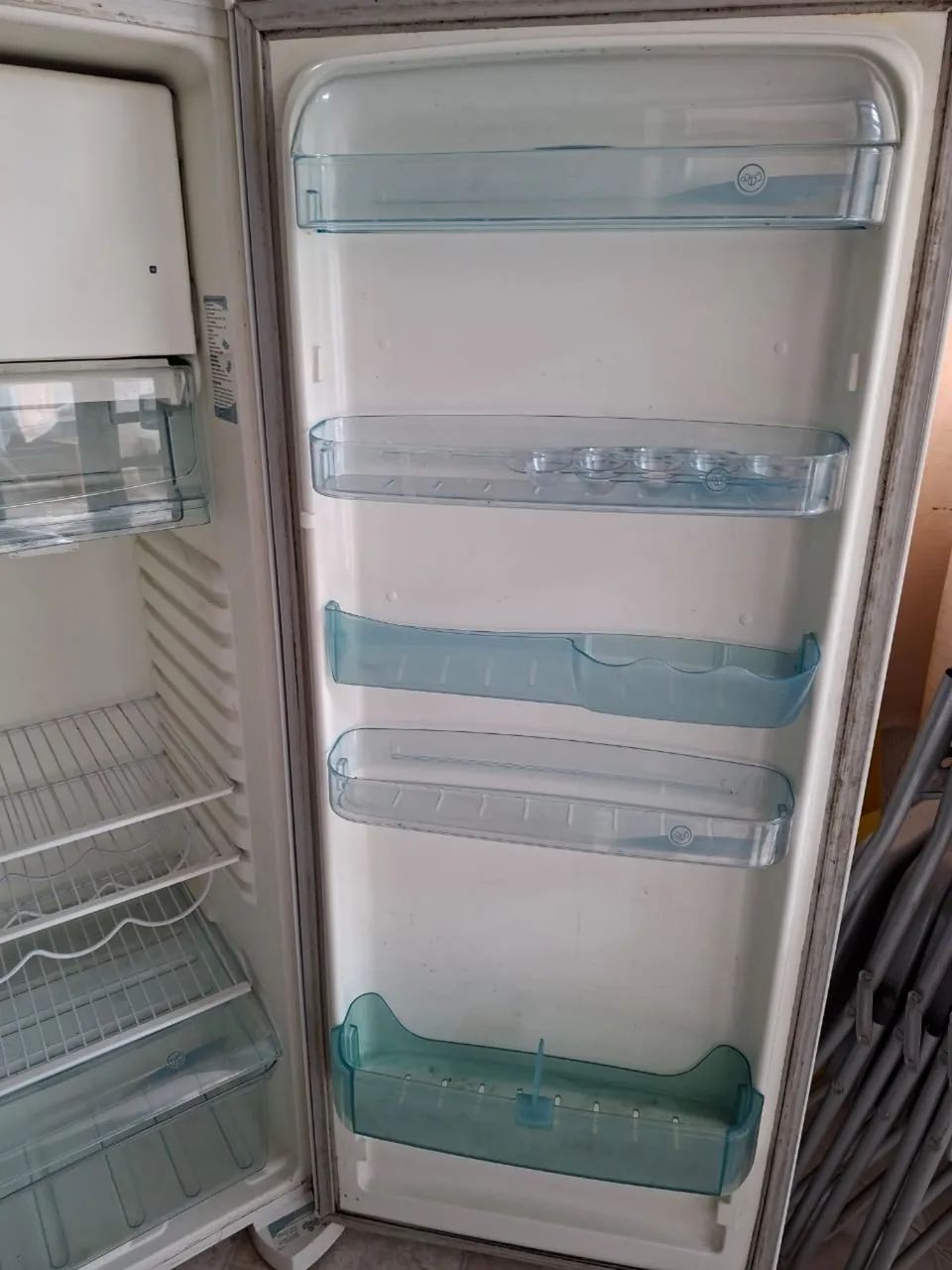 Geladeira Eletrolux 220W - Foto 2