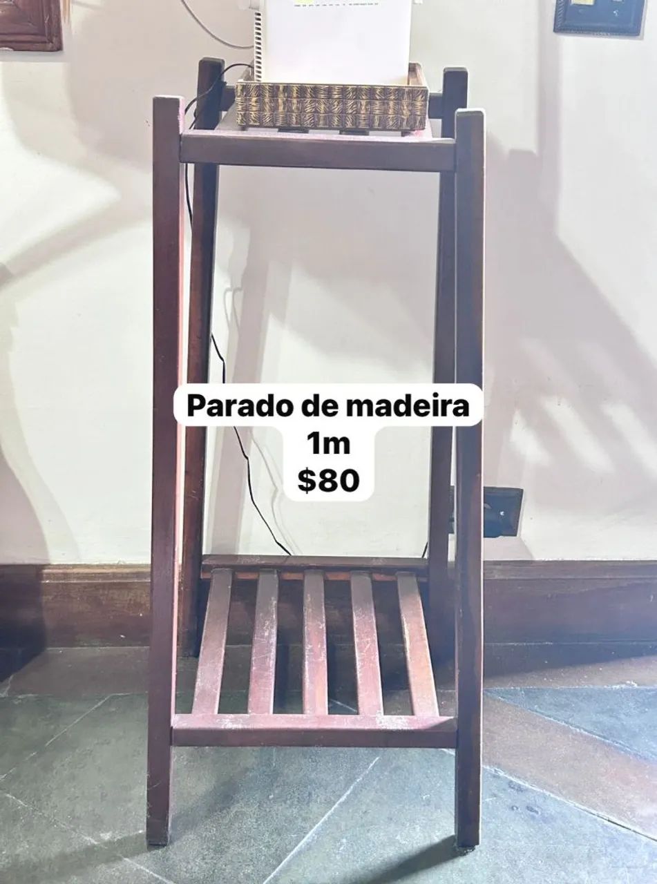 Aparador em madeira 