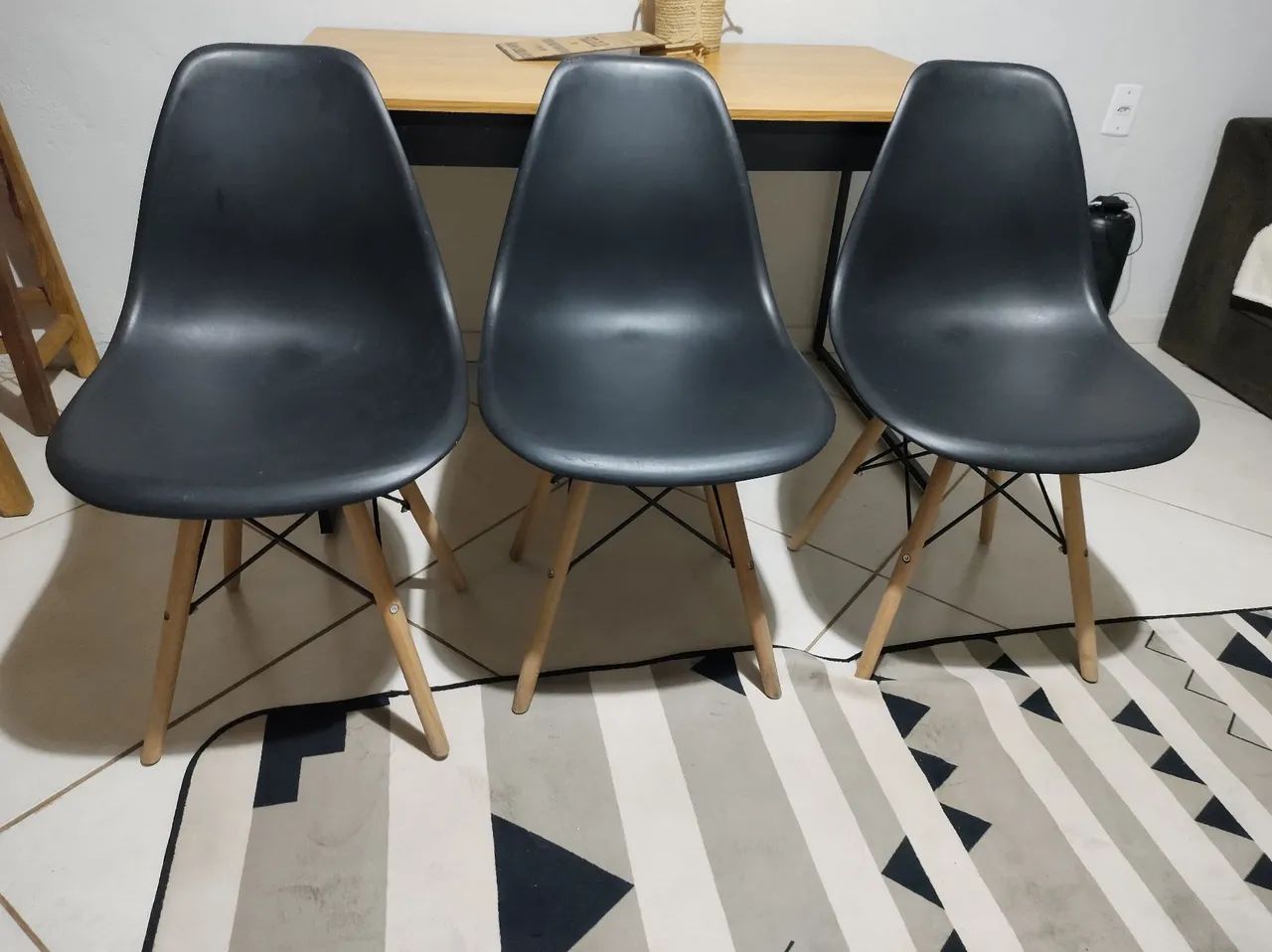 Cadeira Eames 
