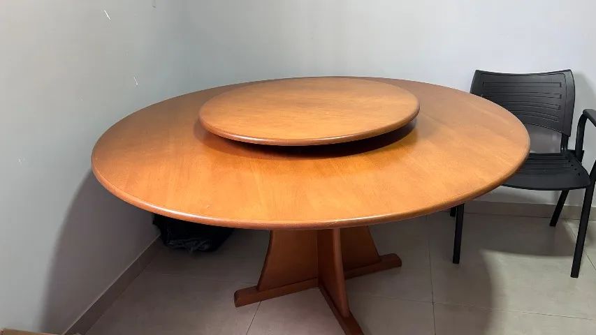 Mesa de jantar redonda 