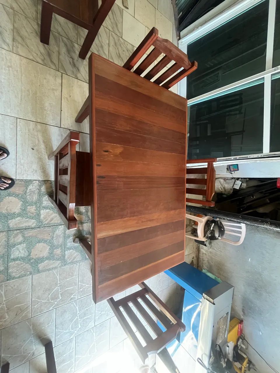 Mesa madeira maciça ipê com 4 cadeiras  - Foto 2