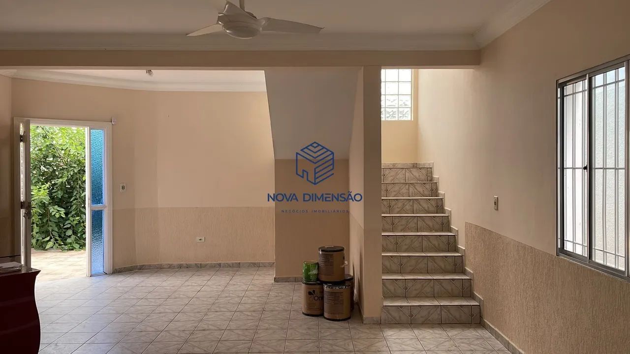 Sobrado de lote inteiro com 3 dormitórios e 1 suíte - Foto 3