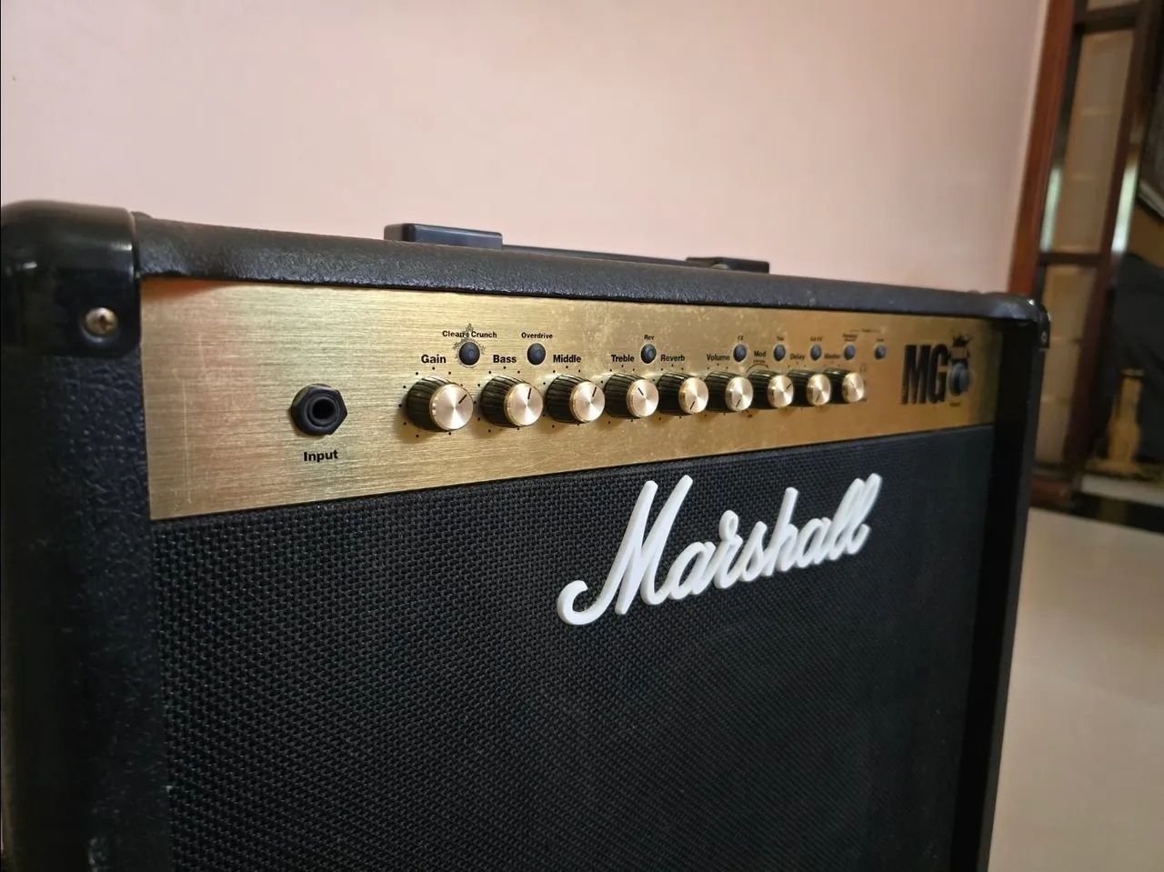 Amplificador Marshall MG100FX + footswitch - Foto 2