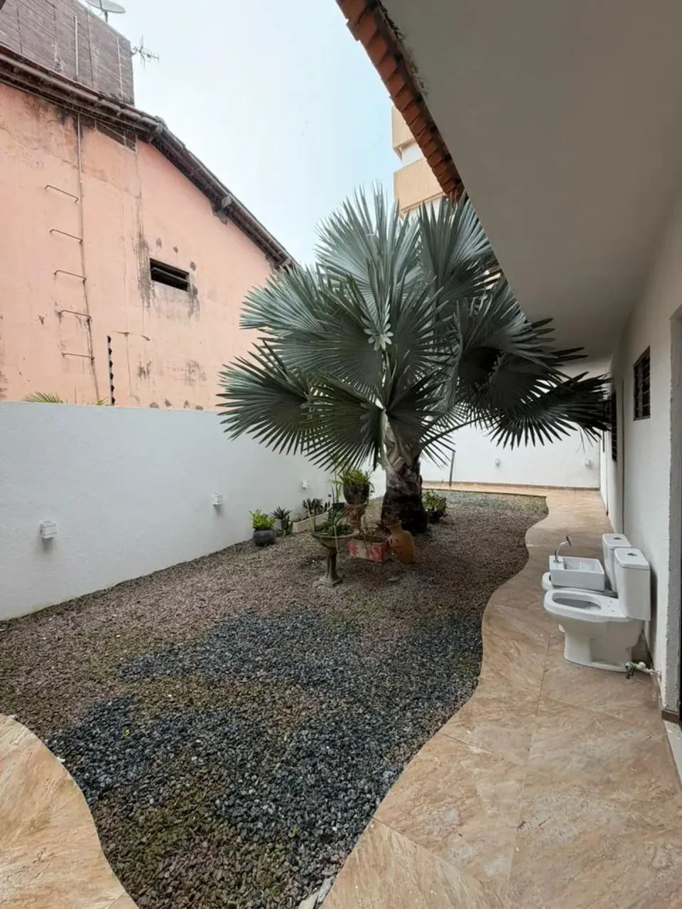 Casa 4 Suítes com 300M² em Ponta de Campina - Foto 2