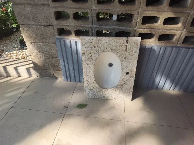 Bancada de granito com cuba embutida - Foto 4