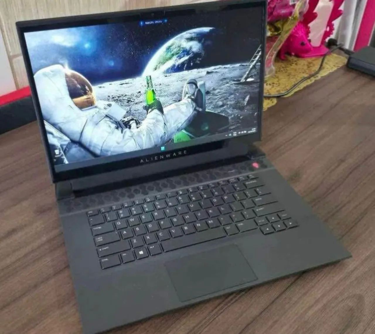VENDO NOTEBOOK GAMER ALIENWARE  - Foto 2