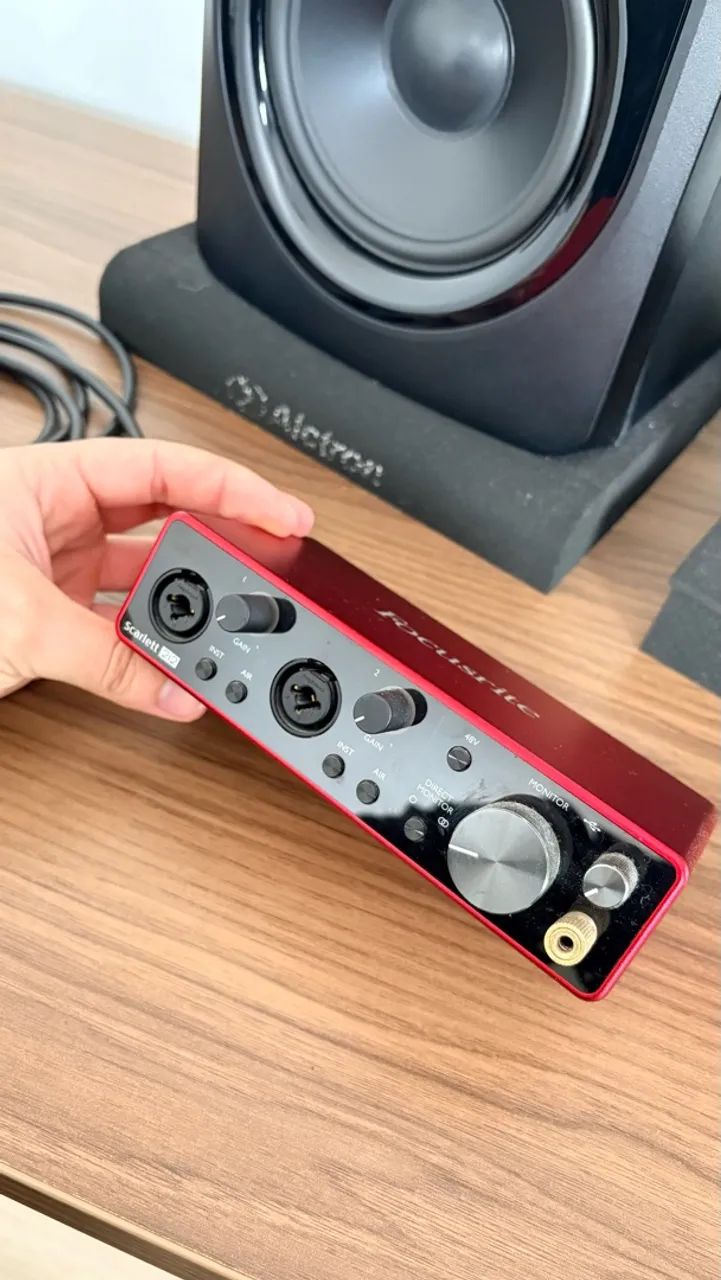 Interface de Áudio Focusrite 2i2 3ª Geração - Foto 2