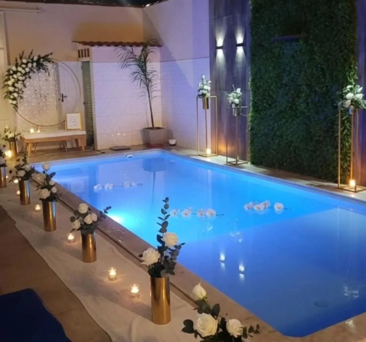 Clube com piscina a venda
