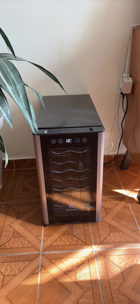 Adega vinho Electrolux - Foto 3