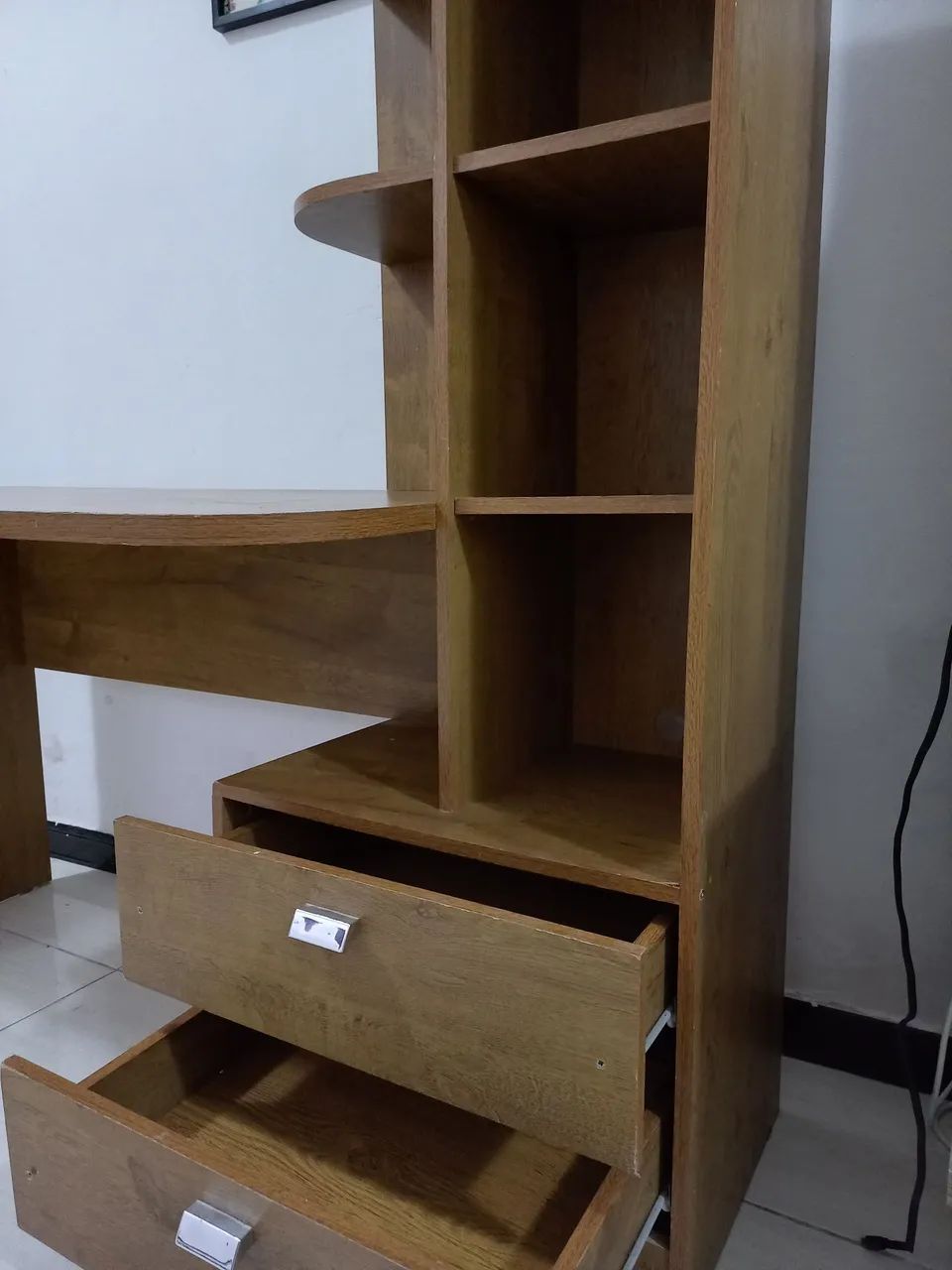Mesa escrivaninha com gavetas e divisão  - Foto 5