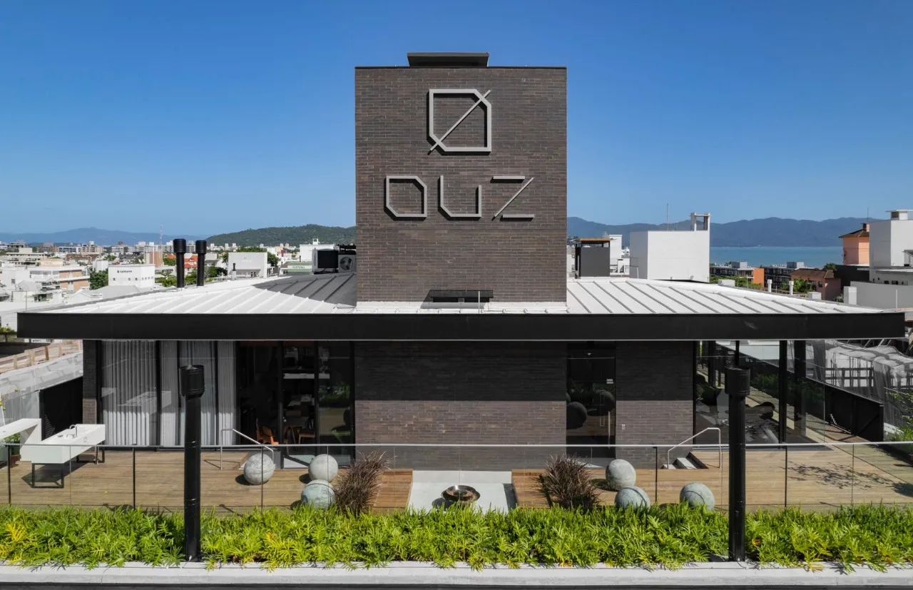 Apartamento de 4 suites em Jurerê Internacional