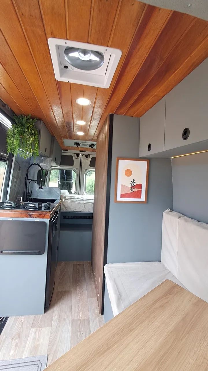 Montagem de motorhome - Foto 2
