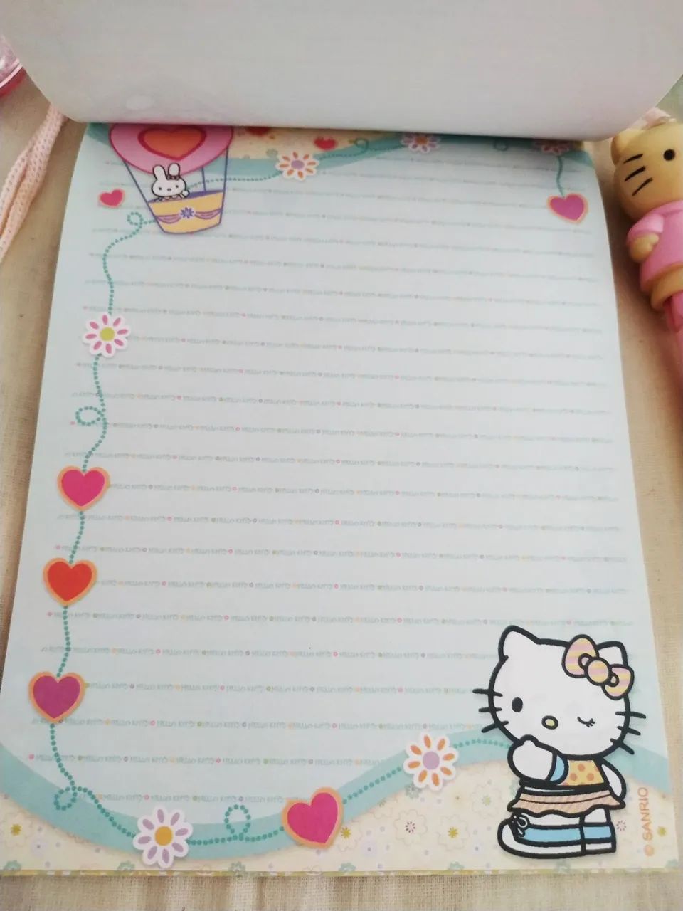 Lote papelaria retrô Hello Kitty e Barbie - Foto 2