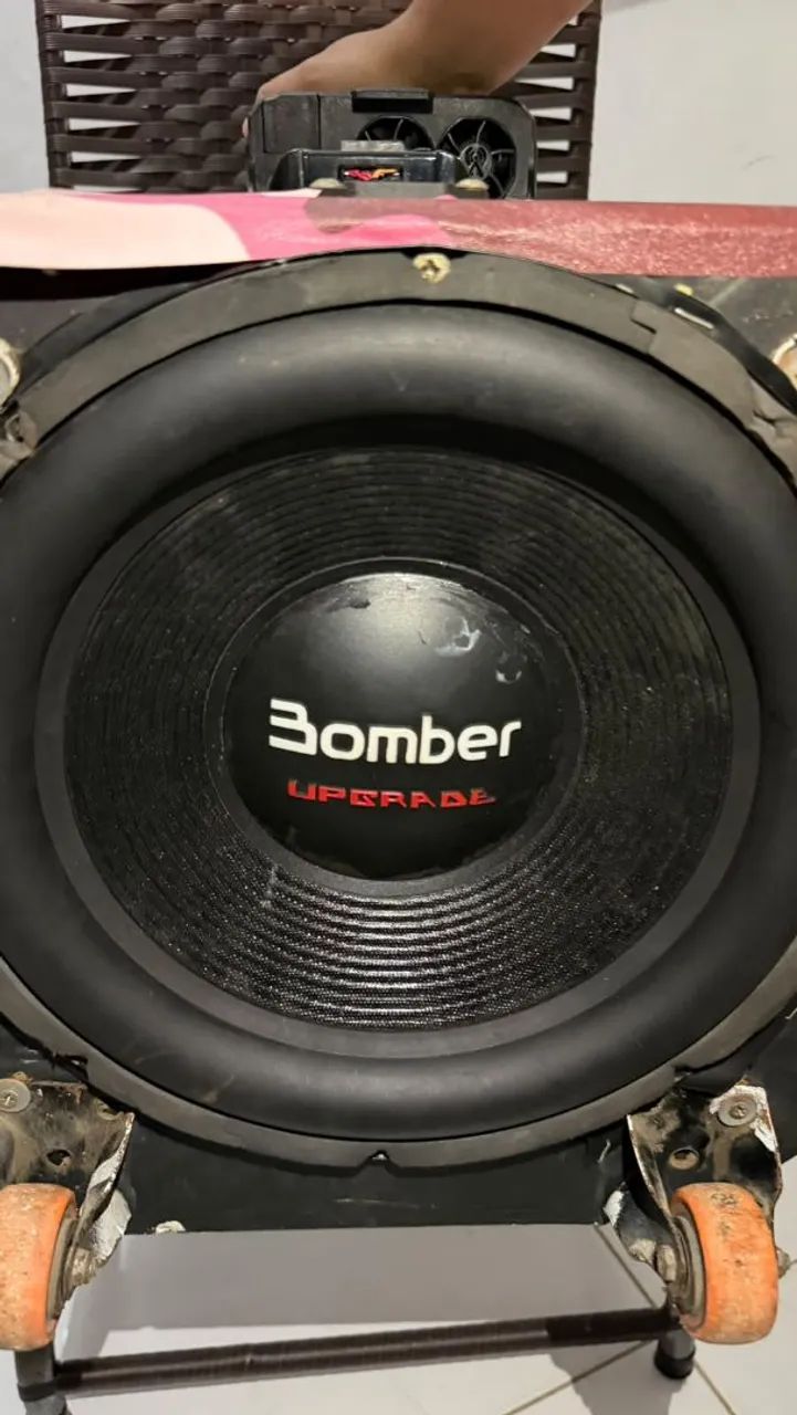 Sub de 12 polegadas Bomber upgrade 