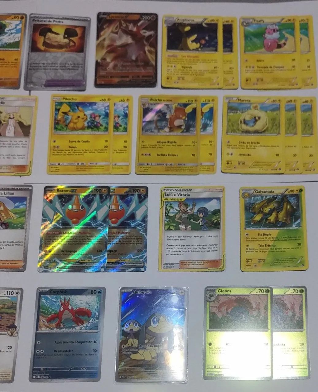 Lote de Cartas Pokémon - V, Full Art, Holo e Reverse! - Brinquedos
