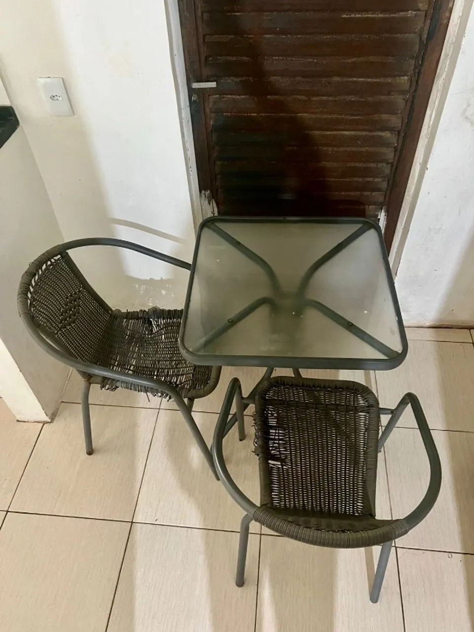 Conjunto de 1 Mesa e 2 Cadeiras de Ferro - Foto 3