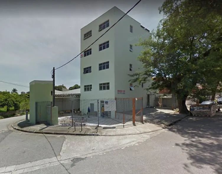 Loja na Rua Carlos de Mesquita, 250  450 m²