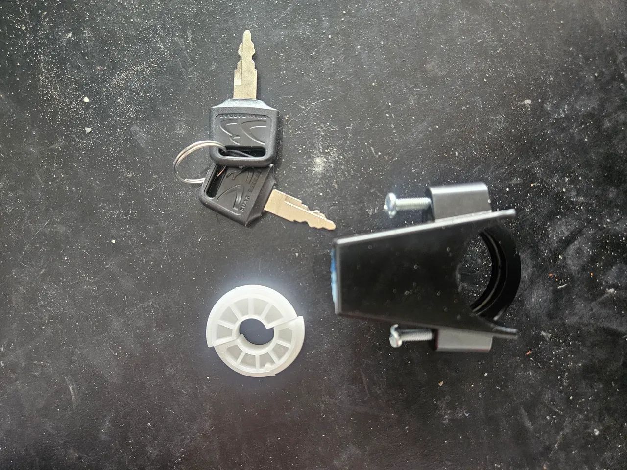 Trava de capacete  - Foto 2