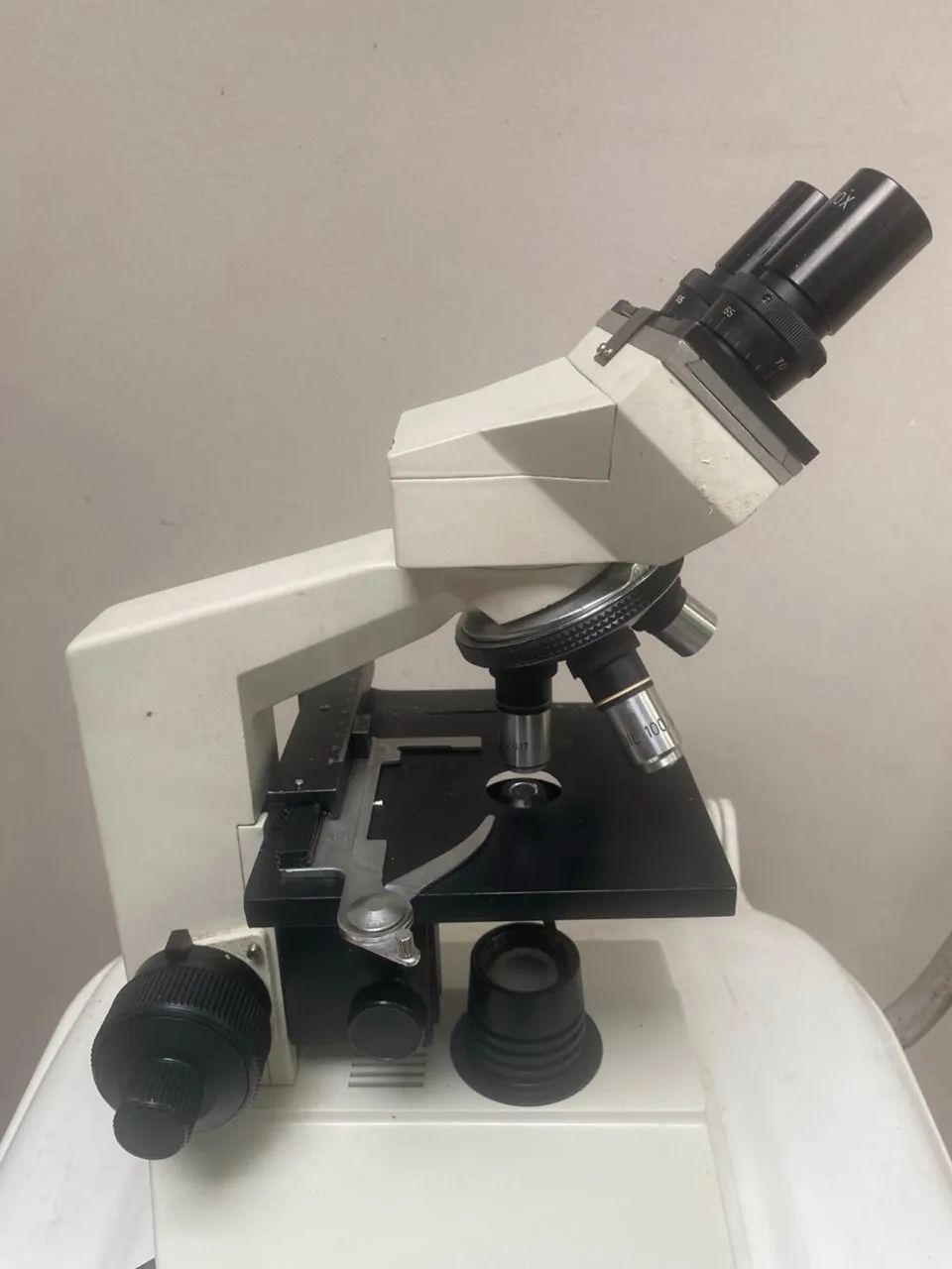 Microscópio binocular  - Foto 3