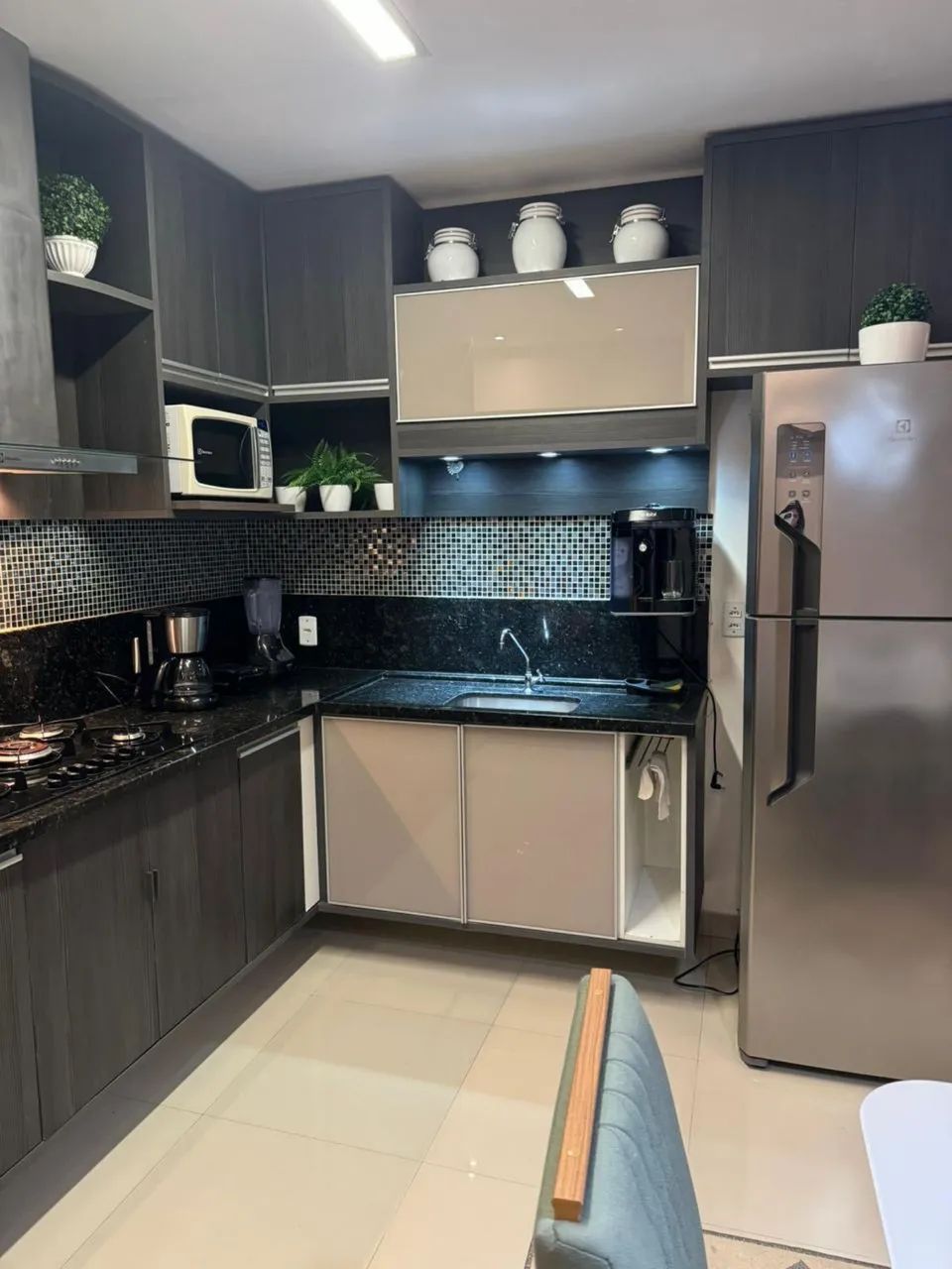 ? APARTAMENTO DE ALTO PADRÃO - TOTALMENTE MOBILIADO 