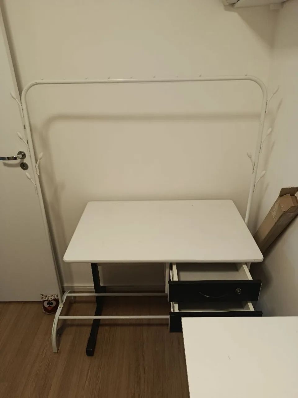 Escrivaninha em perfeito estado - Foto 2