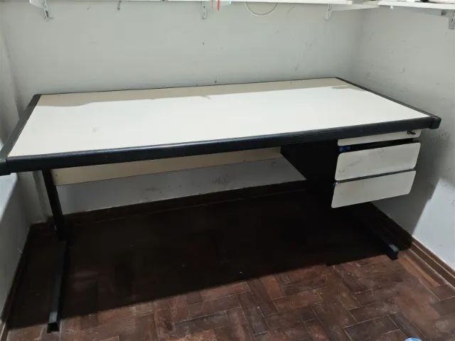 Mesa escritório com gaveteiro