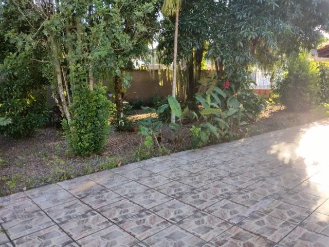 Casa com amplo terreno - Foto 5