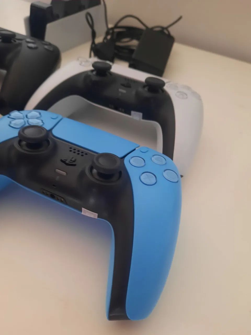 Controle de PS5 + base de carregamento Sony - Foto 3