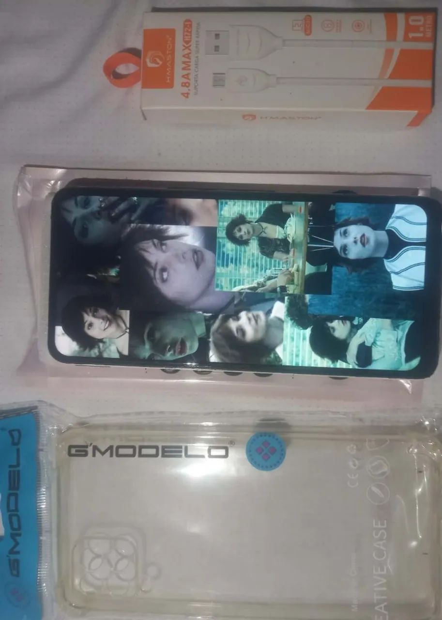 Samsung a12 de 64 gigas e 4 de Ram na película 3D, com carregador e capinha