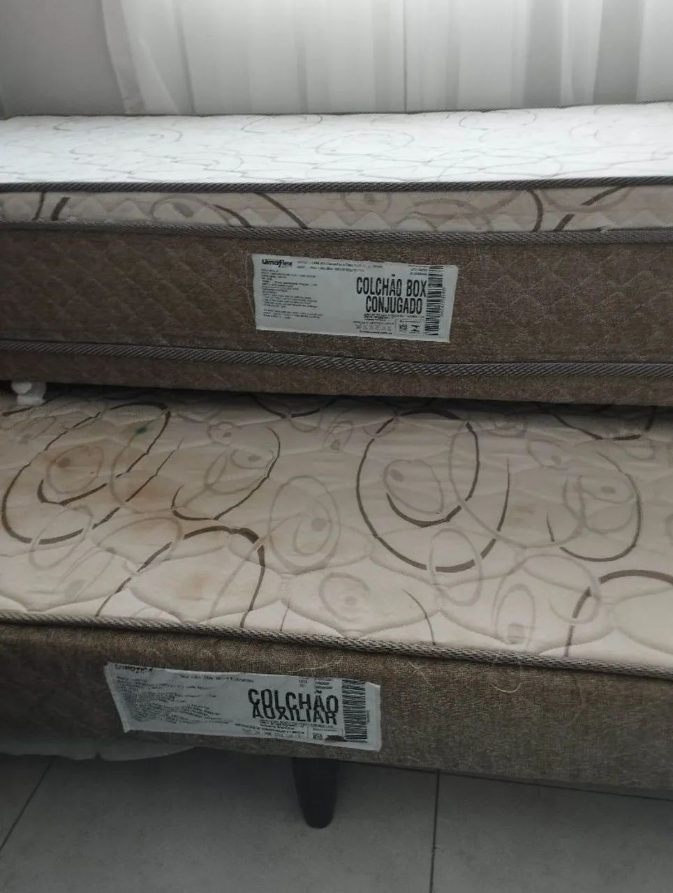 Cama solteiro conjugada com colchão auxiliar - Foto 2