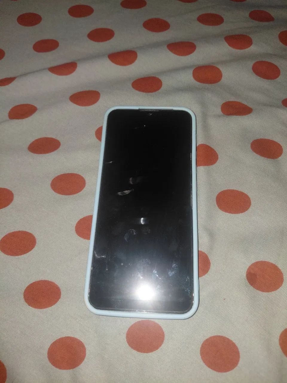 Vendo esti telefone 