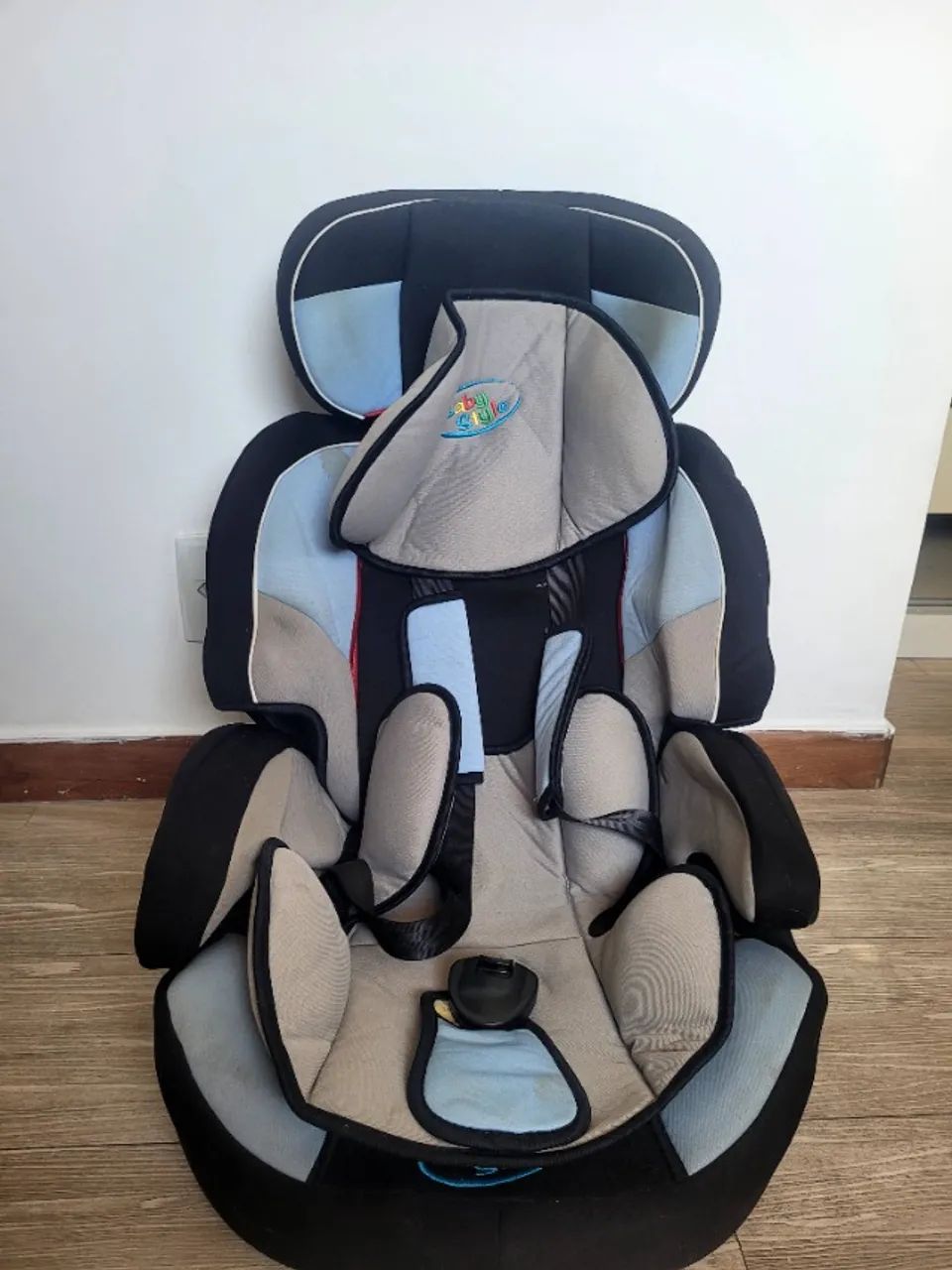 Combo guarda roupa infantil,berço americano com colchão e cadeirinha de automóveis  - Foto 4