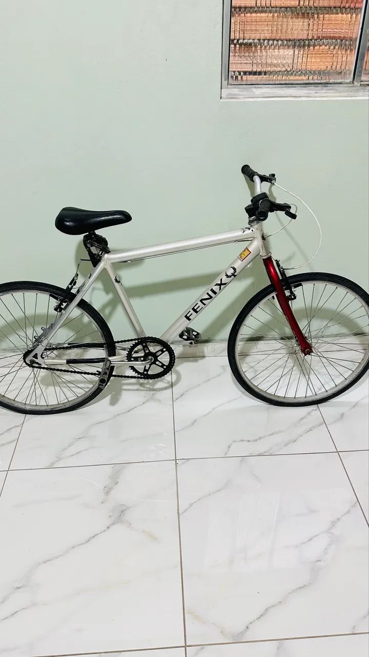 Bicicleta semi nova 