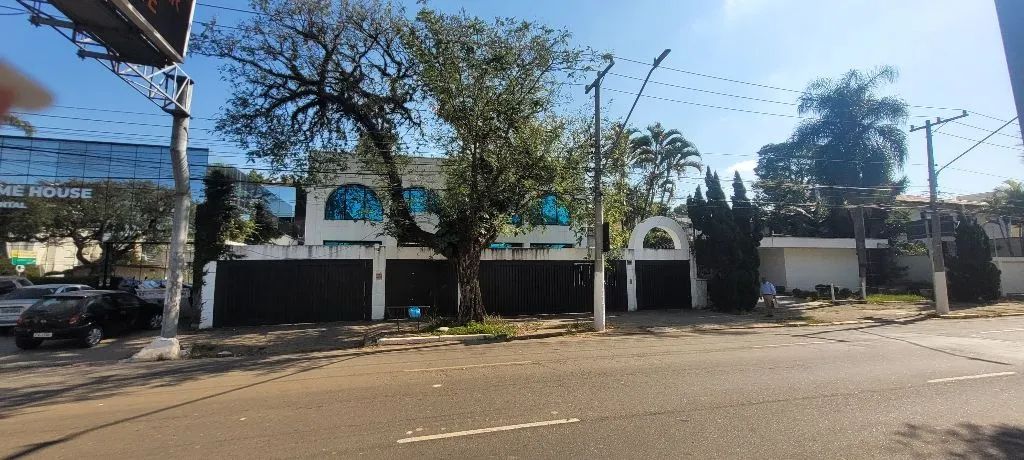 Prédio coml. 1.250 mts ac. Av. Lineu de Paula Machado