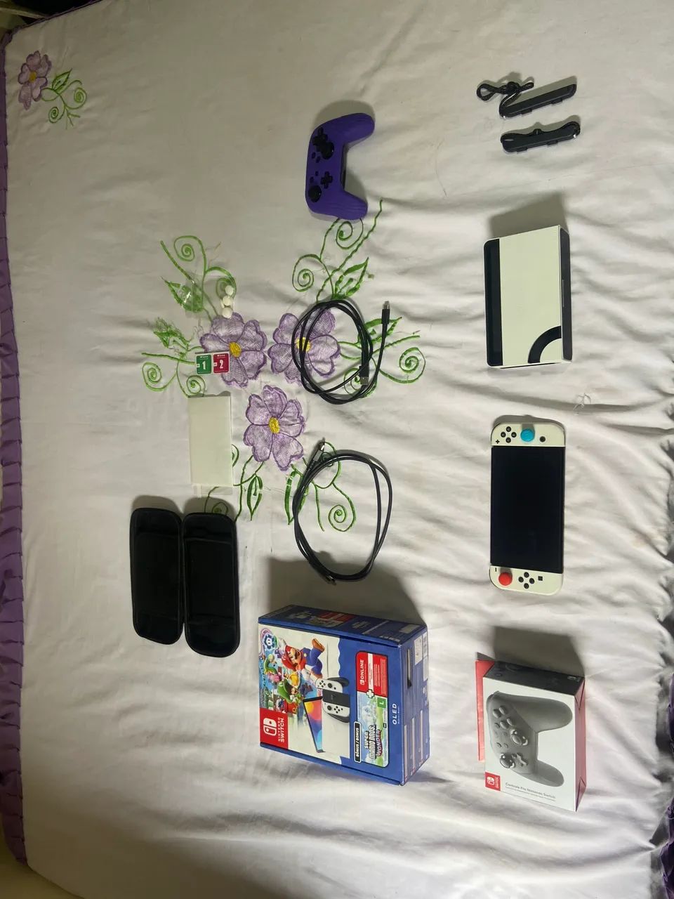 Nintendo Switch OLED (6 meses) + Pro Controller Original + Case + Acessórios