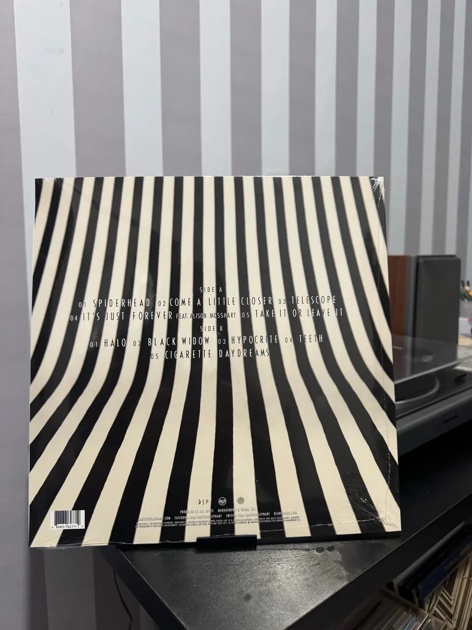 Disco de Vinil LP - Cage the Elephant - Megalophobia  - Foto 2