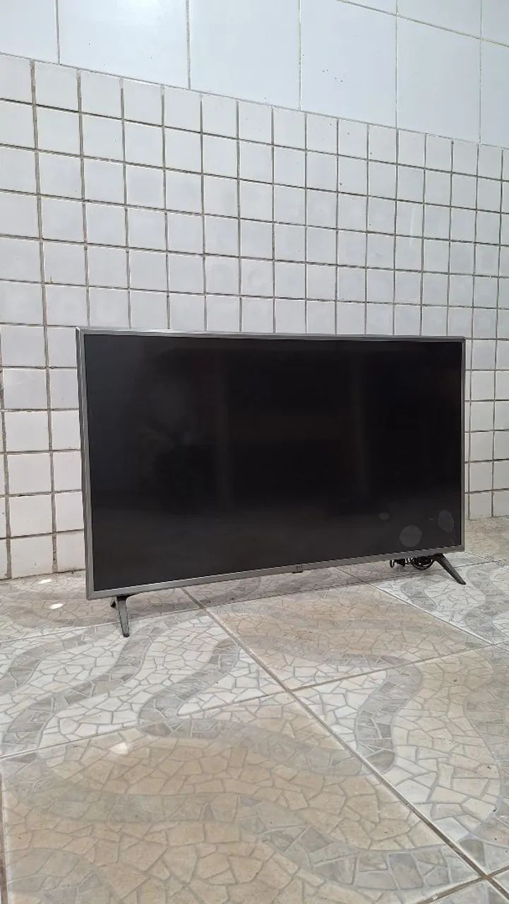 Televisão LG 43 polegadas 4k - 43UM7500PSB (Tela quebrada)