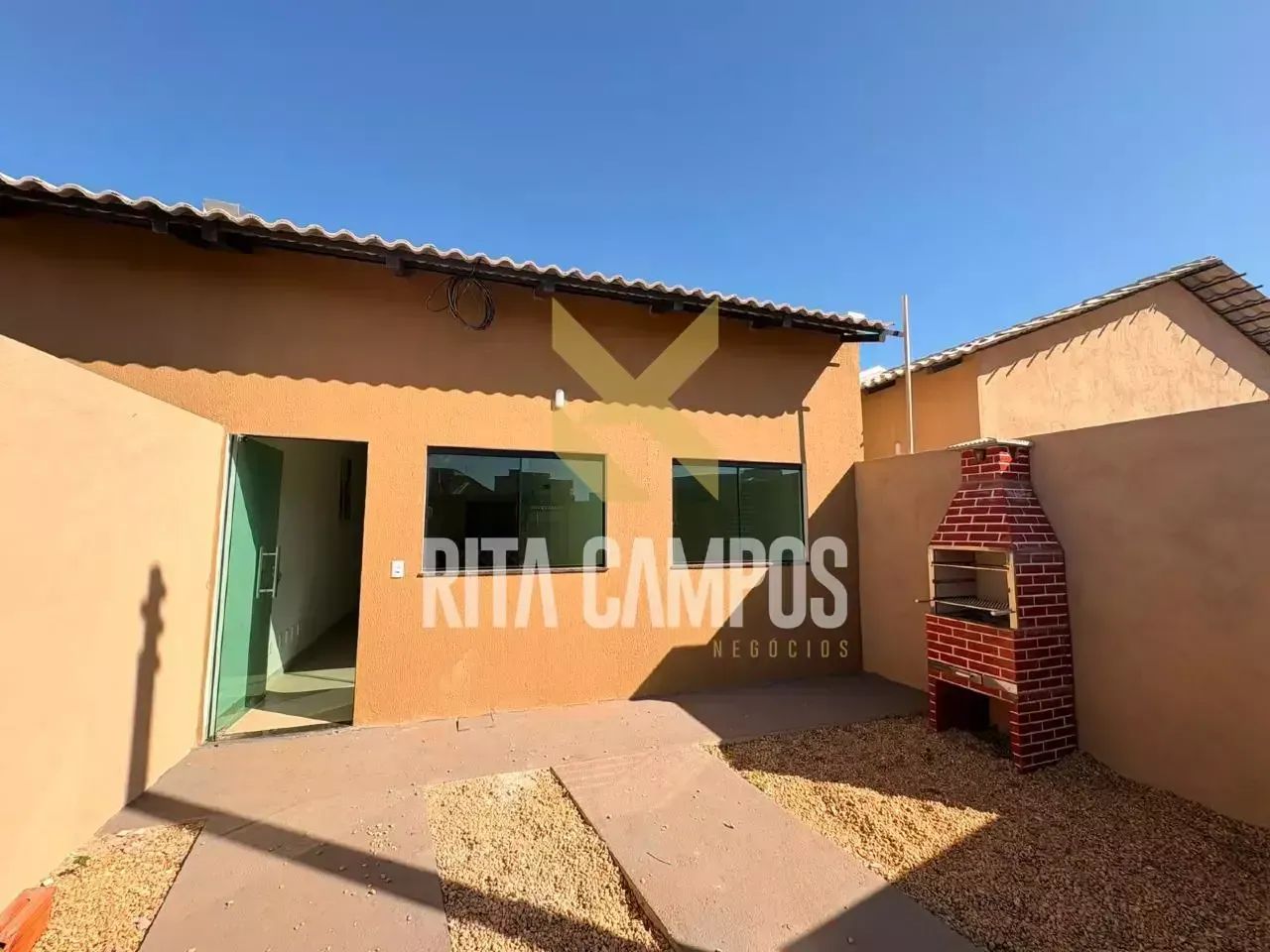 CASA NO SETOR LAGO SUL COM 2 QUARTOS