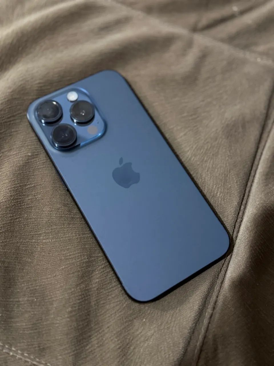 【美品】iPhone 15 Pro 256GB Apple iPhone 15 Pro Max (256 GB) - Titânio Azul | Parcelamento sem