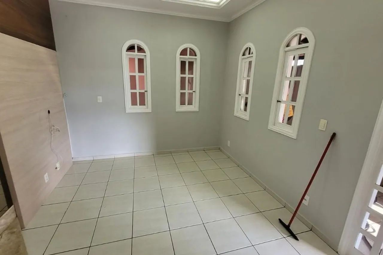 Casa à Venda - Tirol, 3 Quartos, 220 m2 - Foto 2