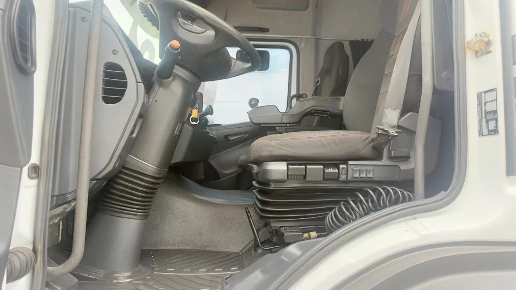 Mercedes-Benz Axor 2544 6x2. - Foto 7