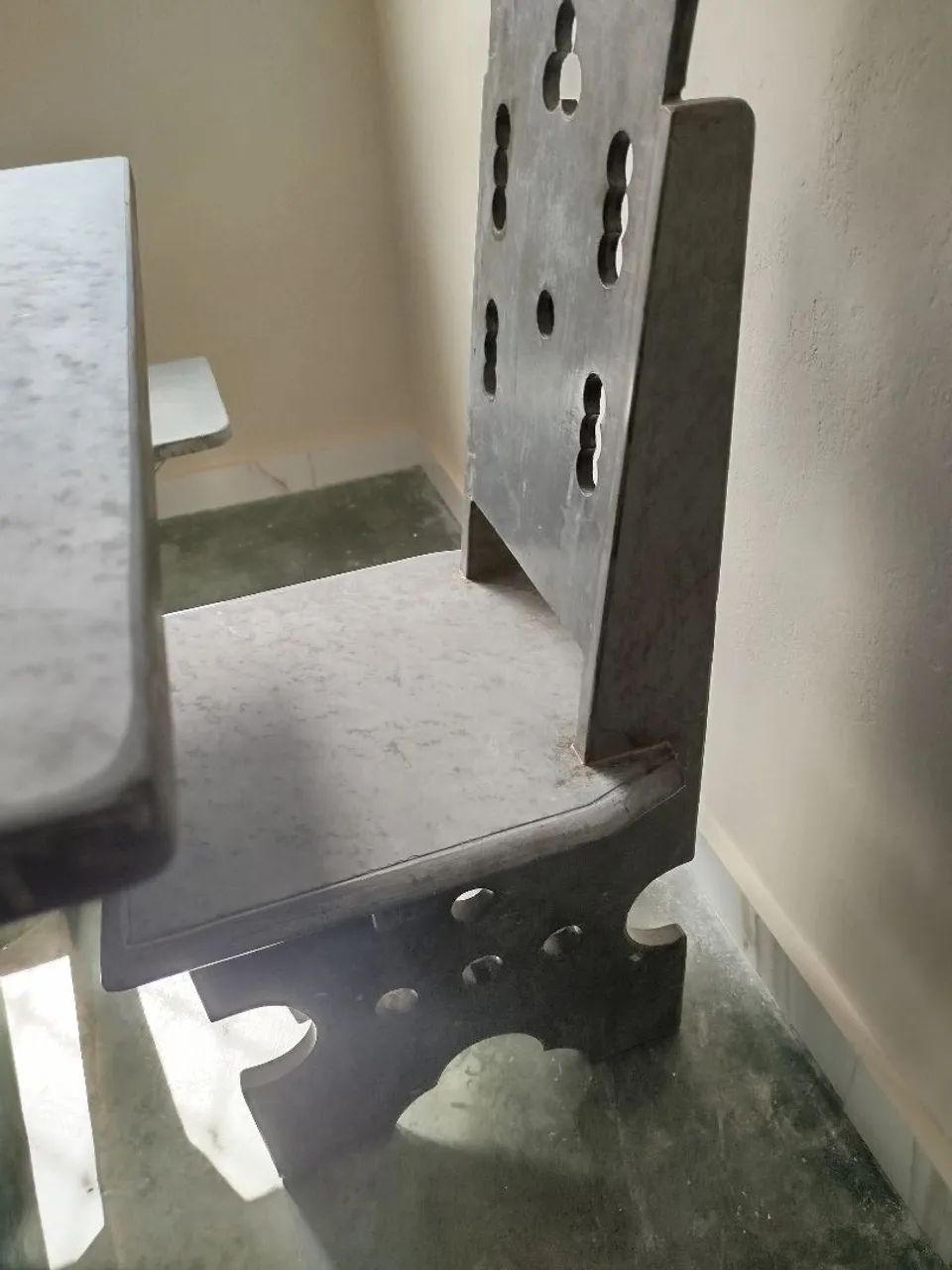 Mesa de ardósia com bancos e cadeiras - Foto 3