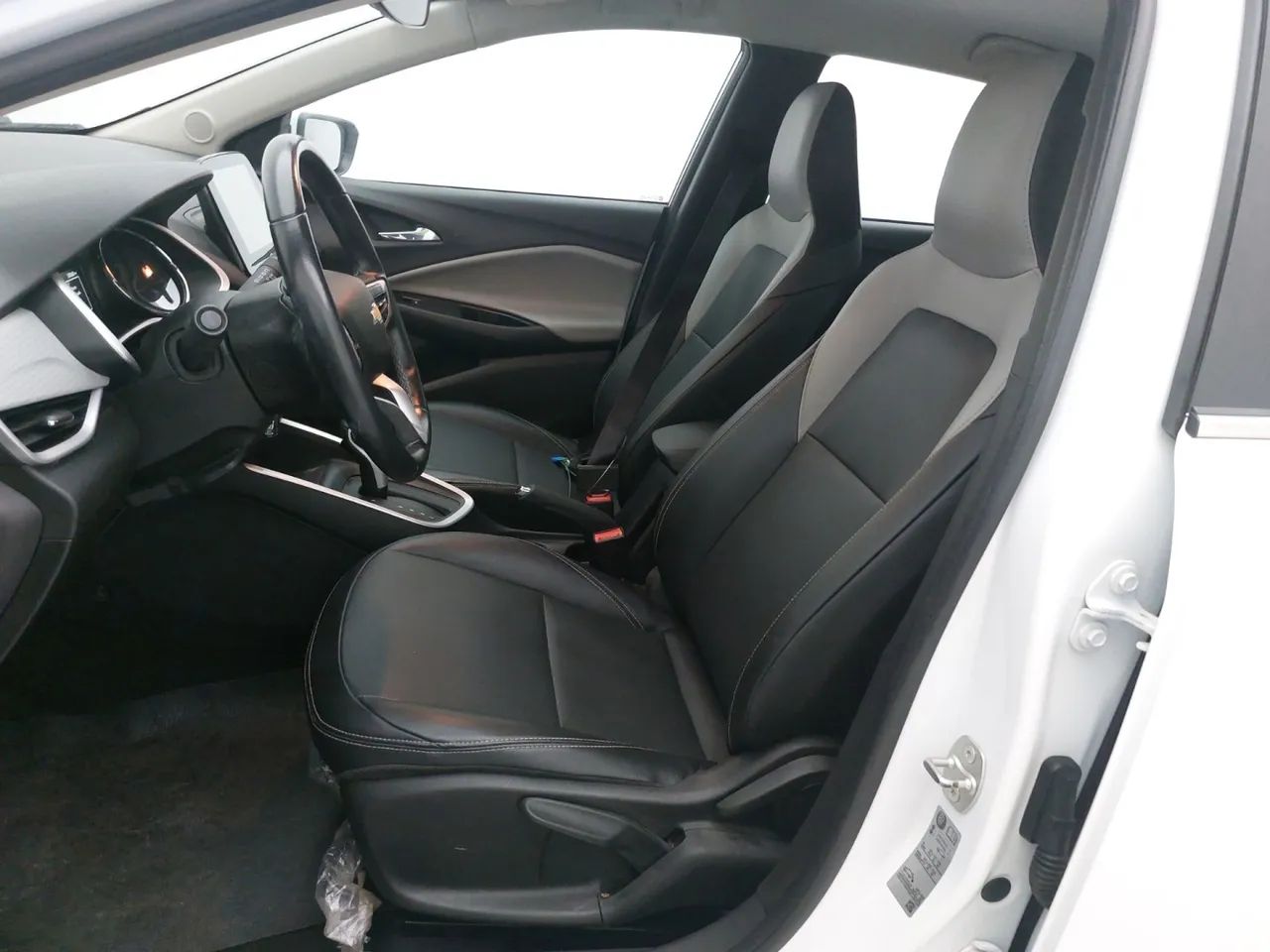 Chevrolet Onix Hatch Premier 1.0 12V TB Flex Aut. 4P, foto 16 de 18