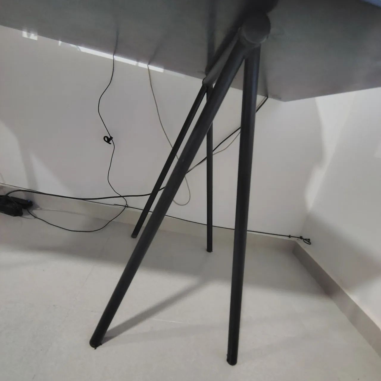 Mesa de vidro preta  - Foto 4