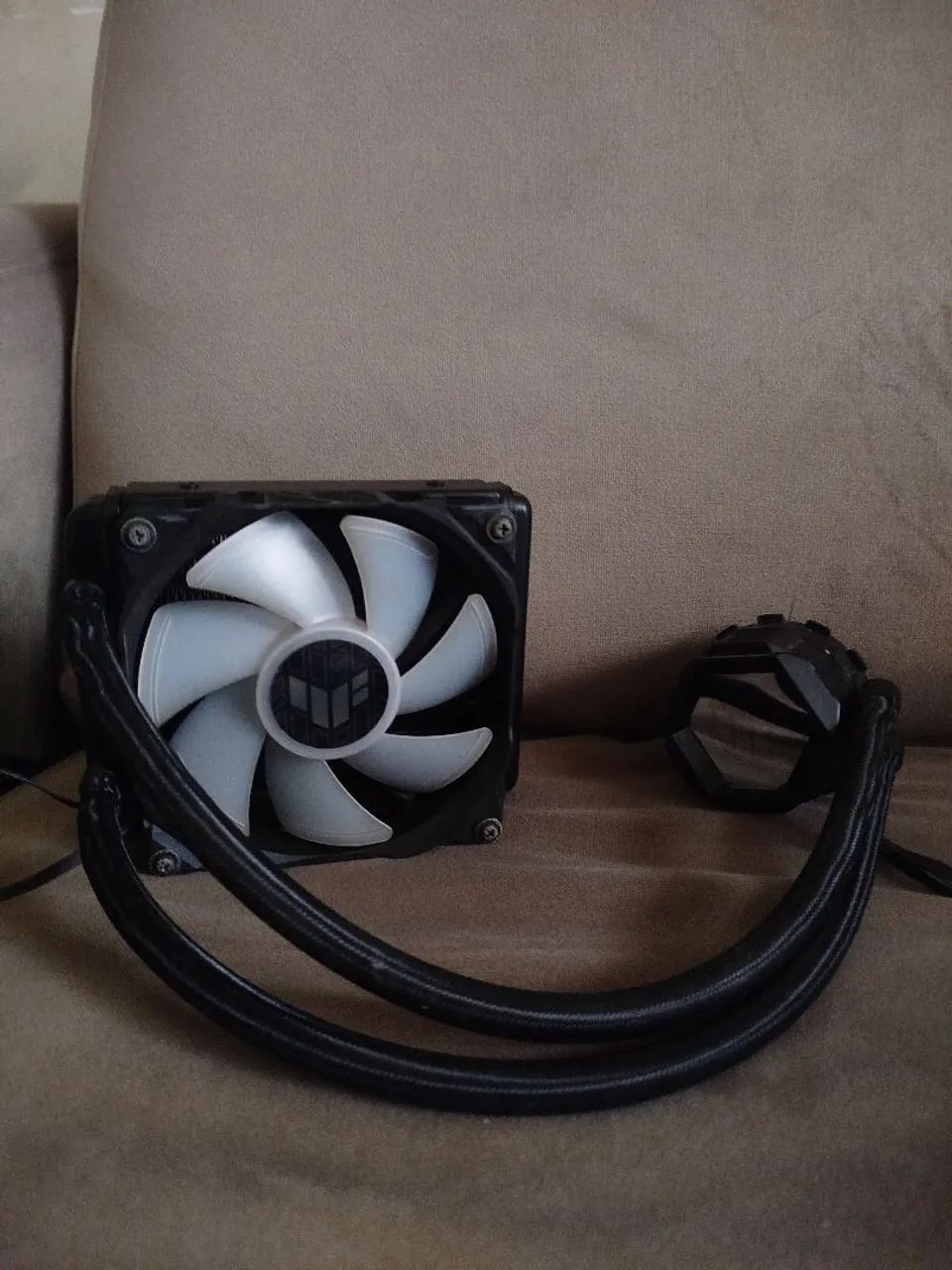 Walter cooler Asus LC 120 argb