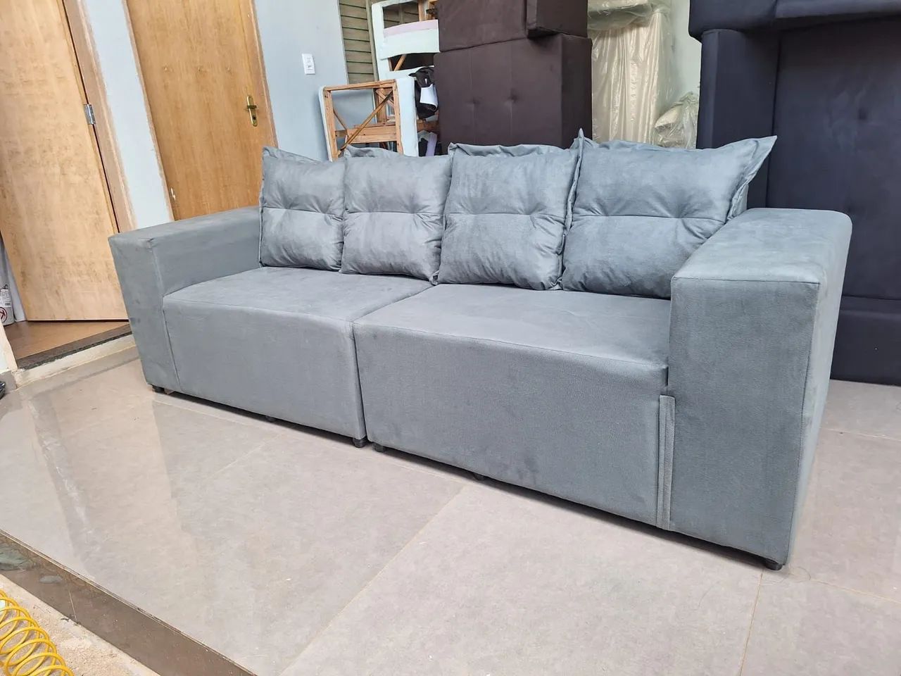 Sofá com puff $850 novo entrega grátis  - Foto 4