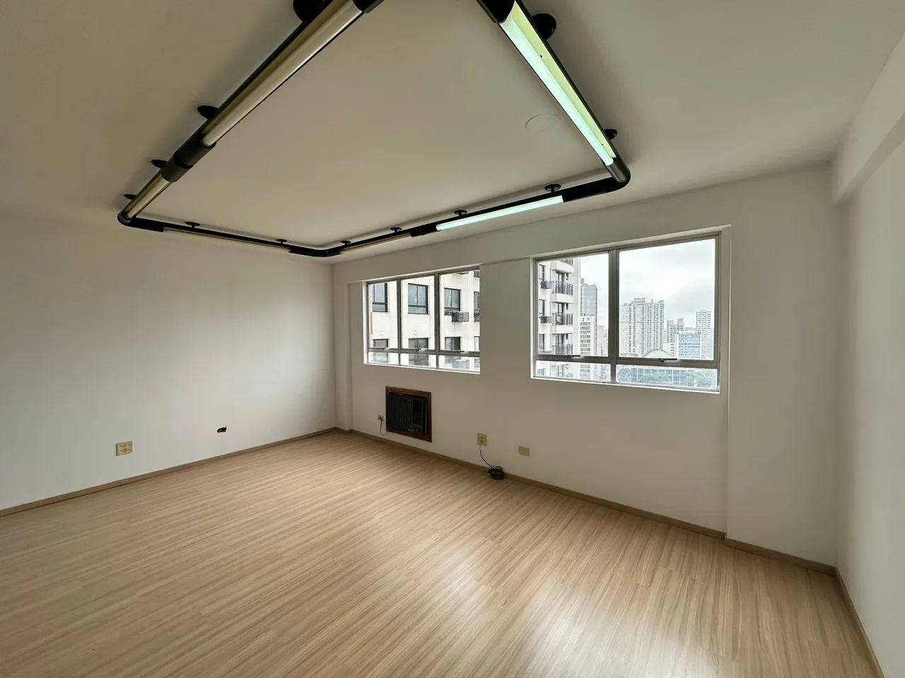 Sala comercial com 40m² reformada na Rua Riachuelo  Centro - Foto 3